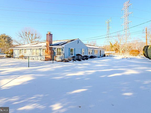 4th image of 2 Creekview Rd