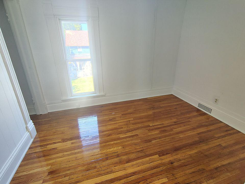 1st image of 1721 8th St #2
