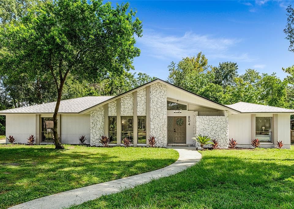 1st image of 804 S SWEETWATER BOULEVARD