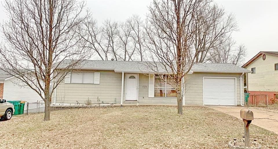 2nd image of 620 Banks Dr