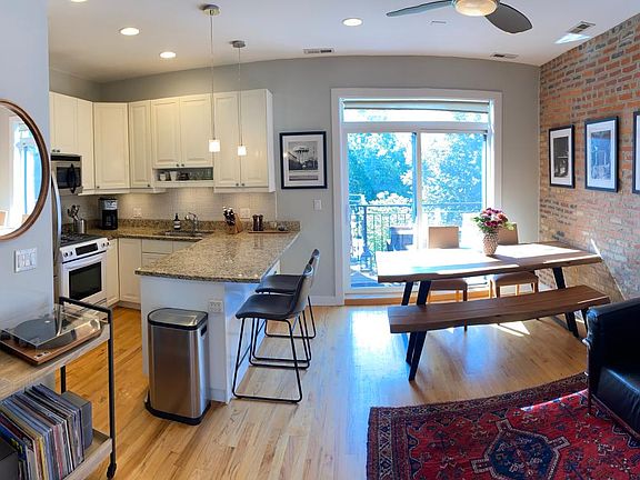 3rd image of 2537 N Sawyer Ave #3B