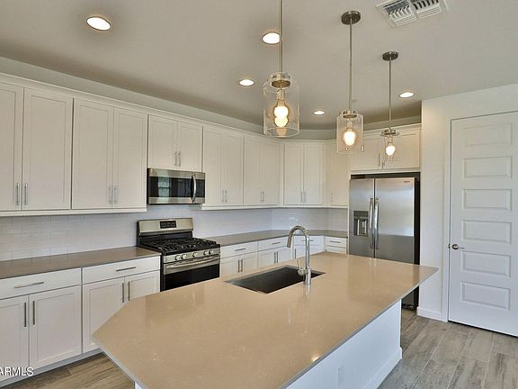 3rd image of 12556 W Cassia Trl
