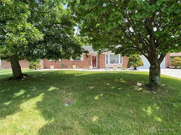 4th image of 7590 Roselake Dr