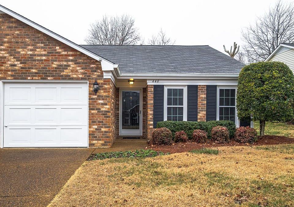 1st image of 440 Siena Dr
