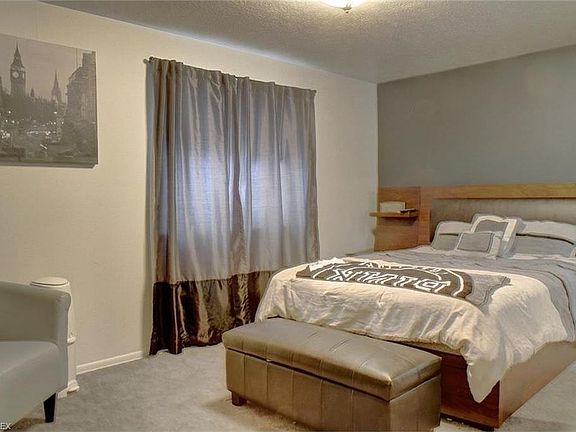 5th image of 18501 Hilliard Blvd APT 102