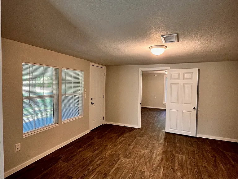 4069 Villa Rd — Photo 7