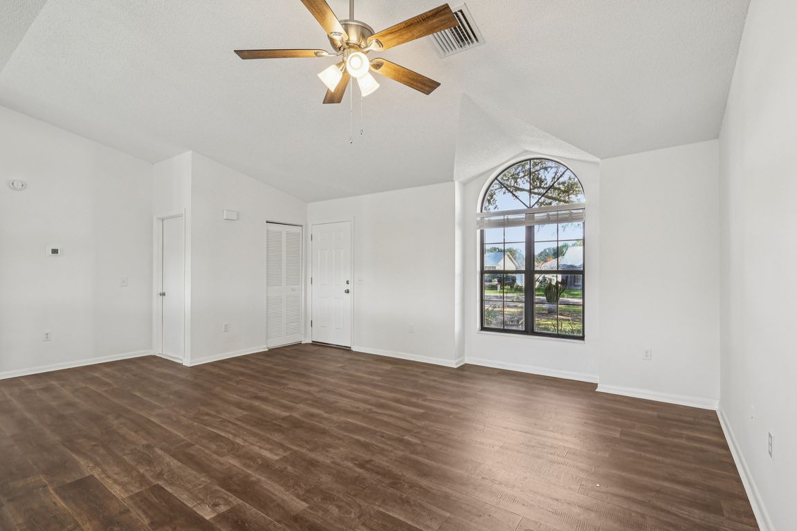 next background image