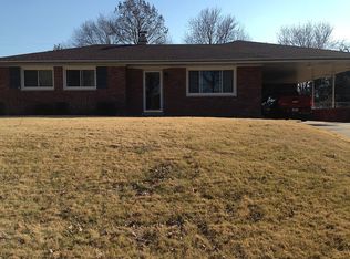 11 Lakeshire Dr, Fairview Heights, IL 62208