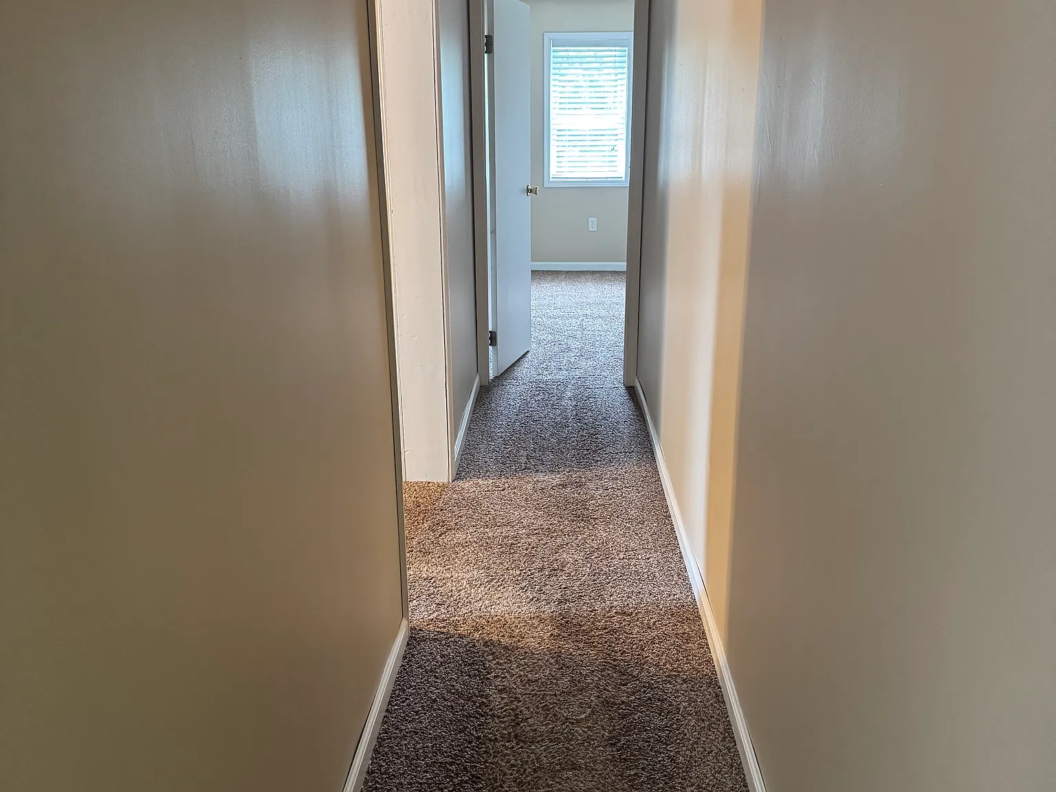 211 Nichols St — Photo 2