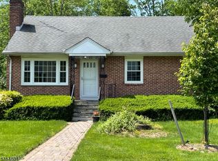 11 Gates Ave, Summit, NJ 07901