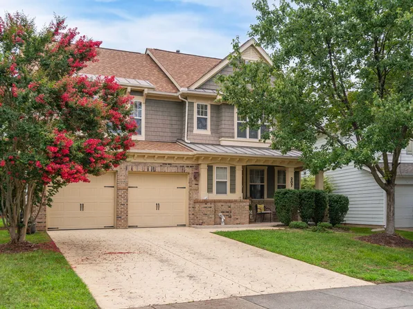 207 Bog Hill Ln, Cary, NC 27519