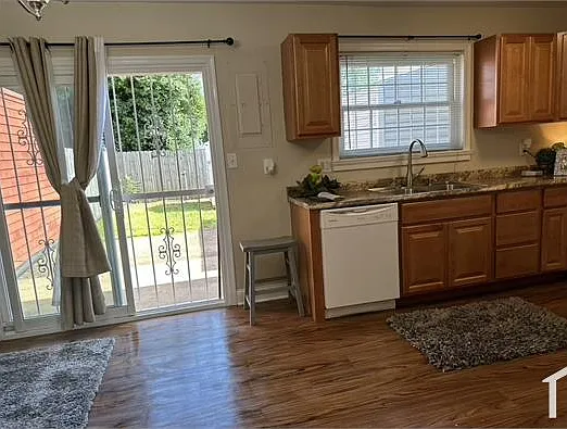 3 bed, 1103 sqft, $2,150 — Photo 3