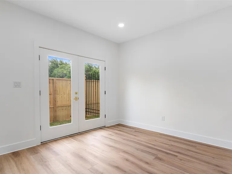 7117 Springdale St #B — Photo 30