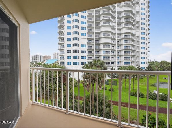 3 Oceans West Blvd APT 4C4