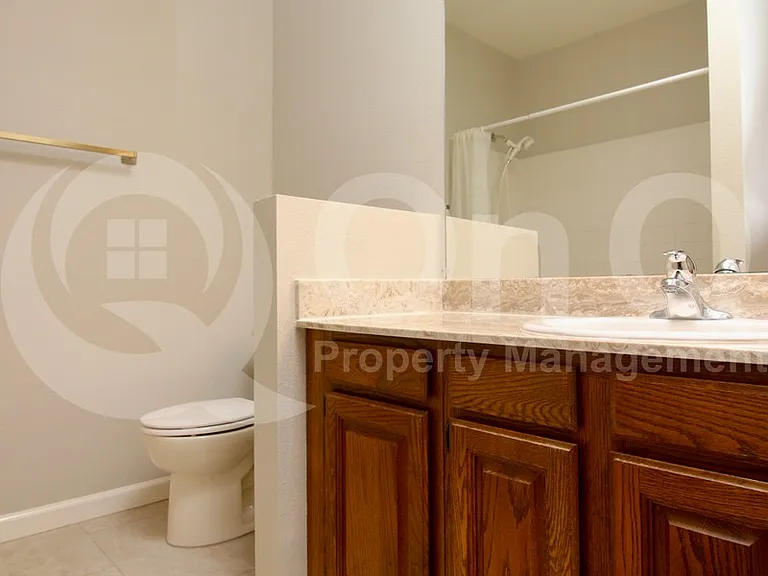1949 N Swan Rd #31 — Photo 15