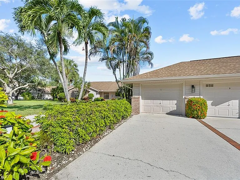 6654 Tannin Ln #B — Photo 2