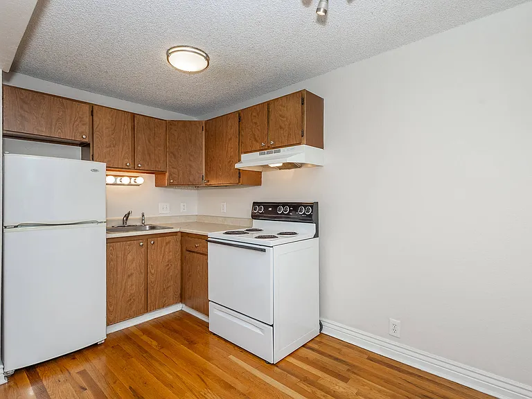 Grant Place — Photo 36