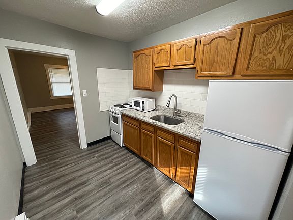 4th image of 702 Euclid Ave #3