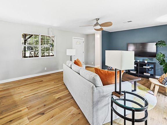 5th image of 2207 Balboa Rd