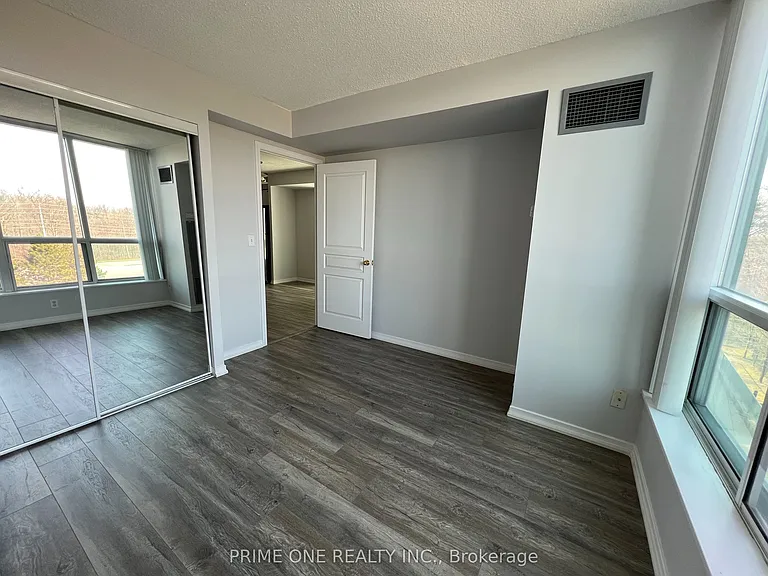 2545 Erin Centre Blvd #510 — Photo 11