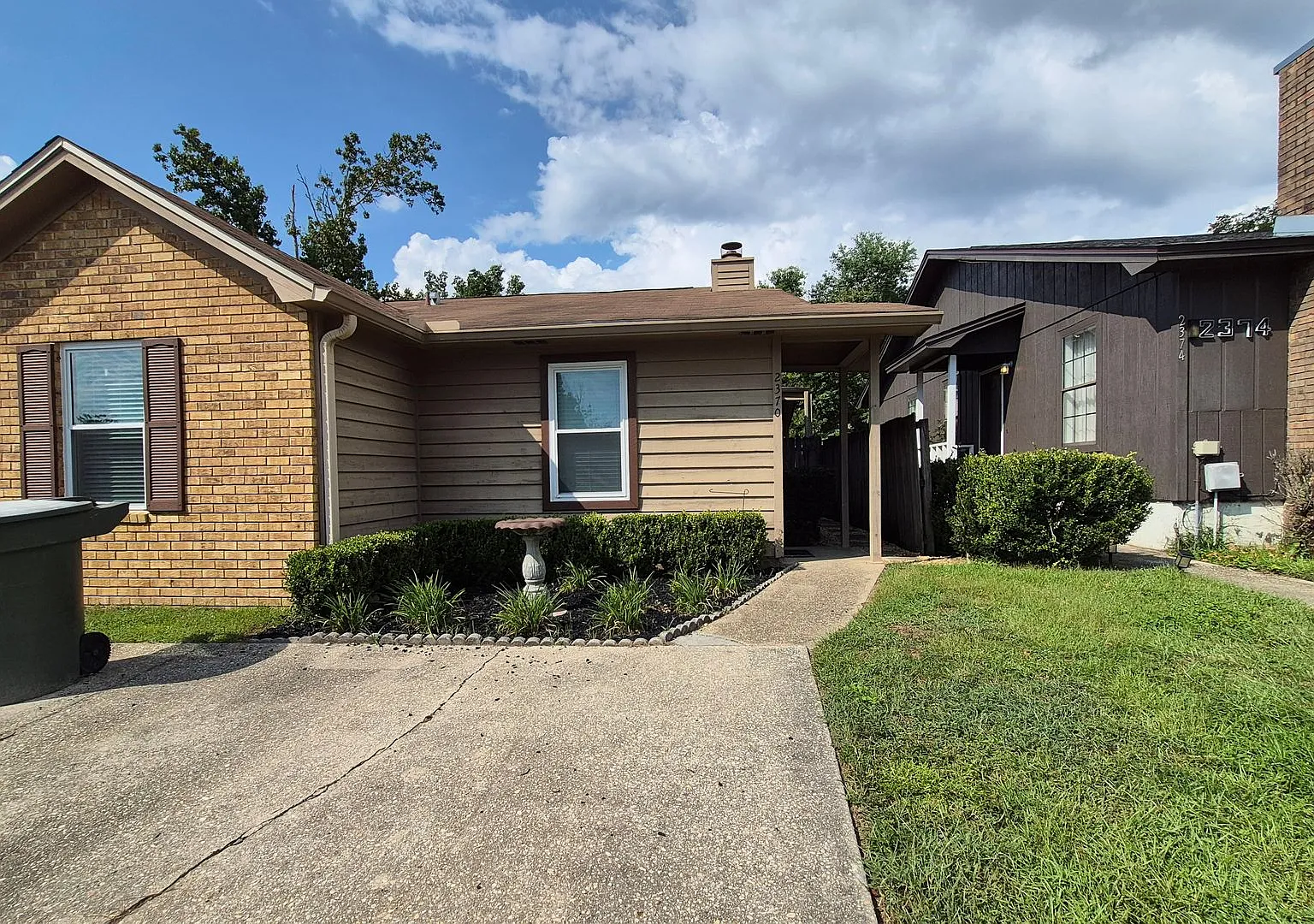 Townhome Two Bedroom Two Bath near UWF — Photo 1