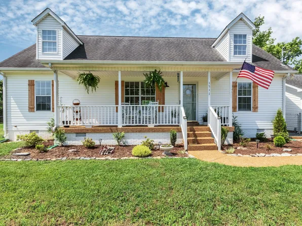 1511 Bridle Ln, Chapel Hill, TN 37034