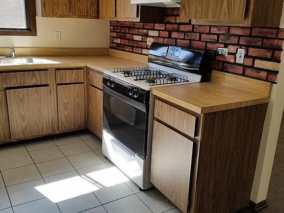 3rd image of 15703 Terrace Dr #1AR