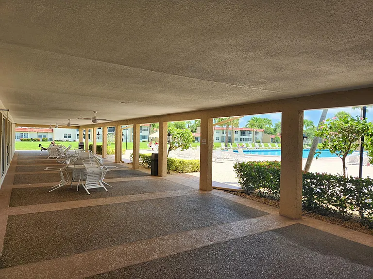 314 Lake Dora Dr — Photo 16