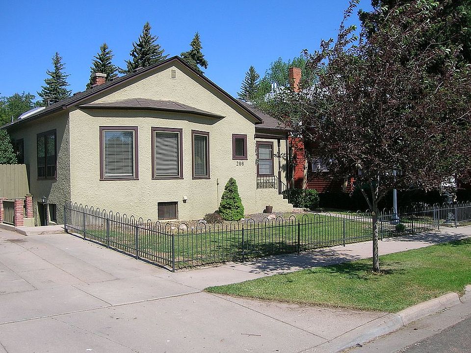 1st image of 208 S 10th St