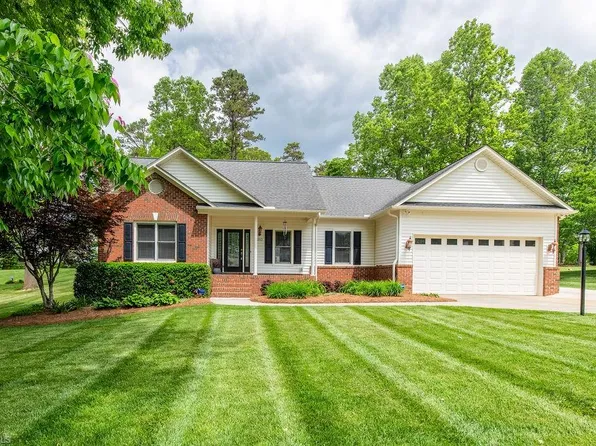 2160 Brookshire Ct, Sophia, NC 27350