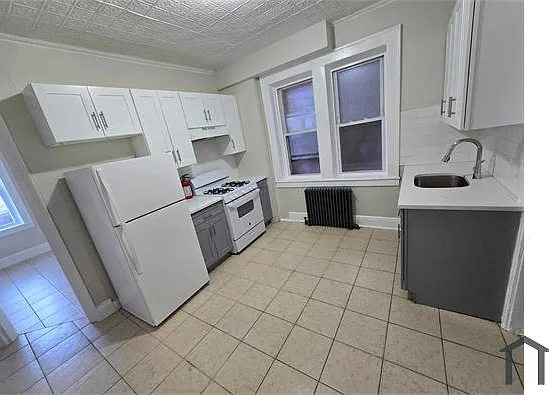 269 Spring St #3