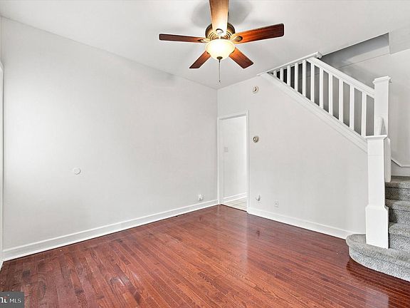 5th image of 2222 E Boston St