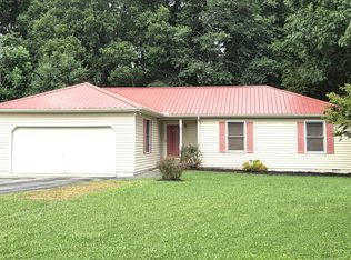 254 Greenfield Ln, Estill Springs, TN 37330