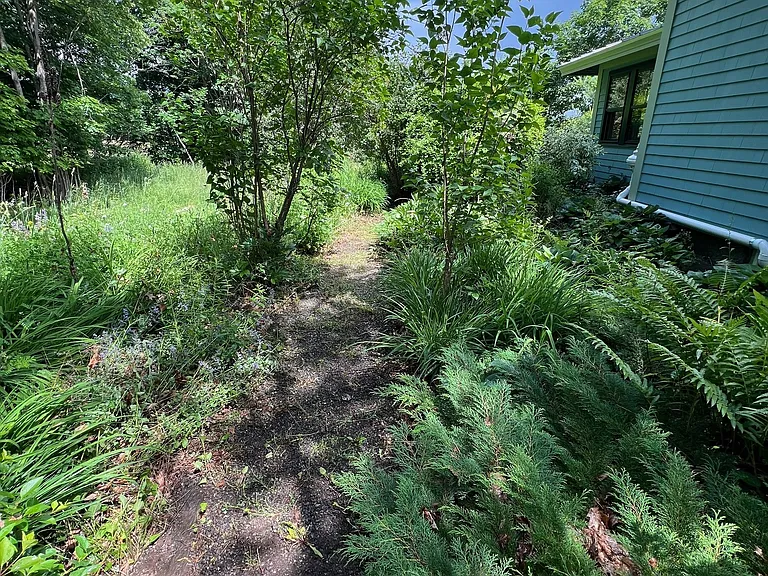 180 Foss Hill Rd — Photo 3