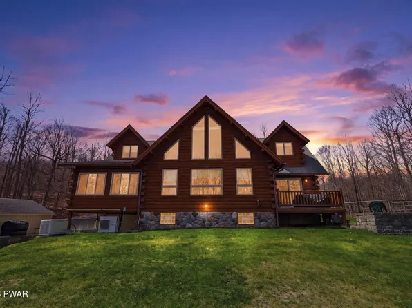 9 Crestview Dr, Equinunk, PA 18417