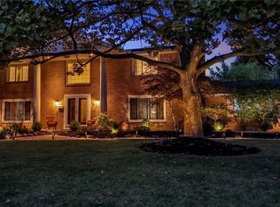 373 Troy Del Way, Buffalo, NY 14221