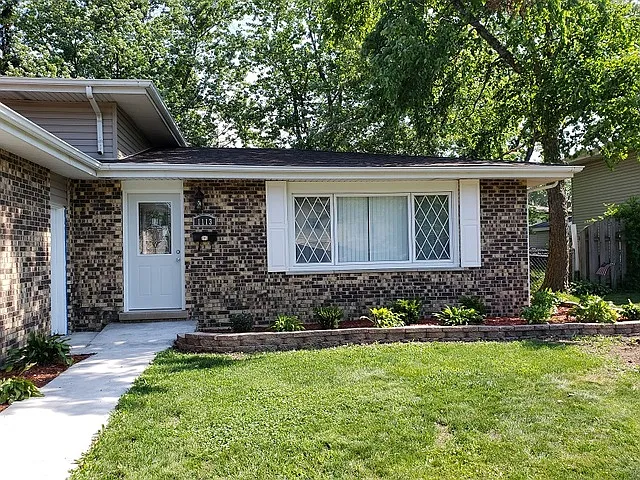 1113 Abbot Ln photo 1