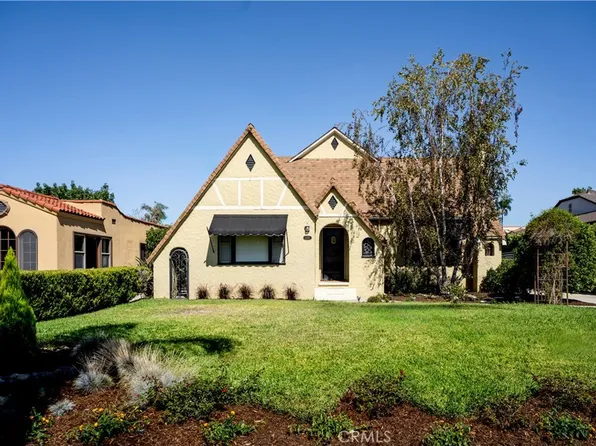 2429 N Heliotrope Dr, Santa Ana, CA 92706