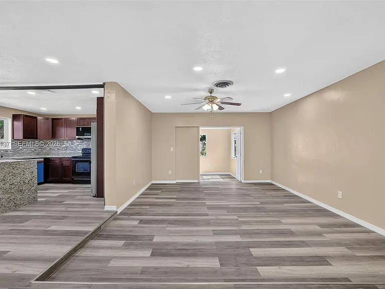 4351 NW 25th St — Photo 4