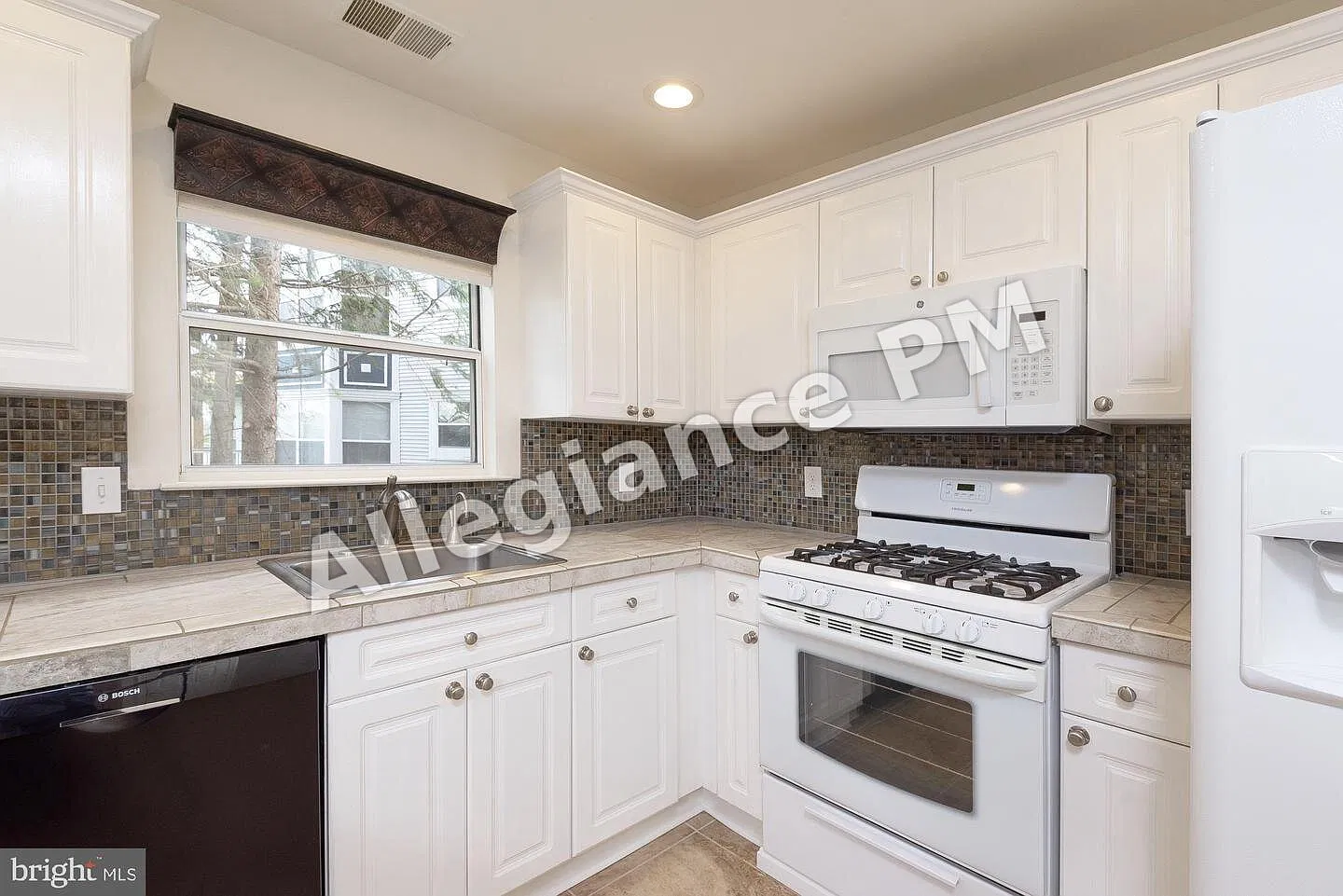 20575 Snowshoe Square #202 — Photo 4