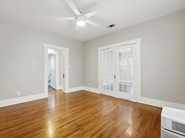 1219 E Drexel Ave — Photo 2