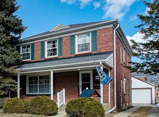 2660 N 63rd St, Wauwatosa, WI 53213