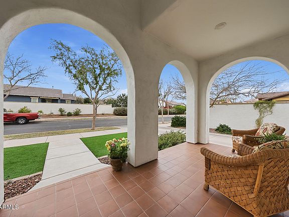 3rd image of 20613 W GRANDVIEW Drive