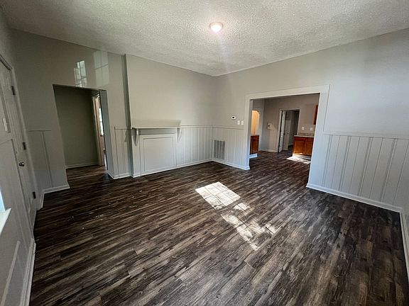 5th image of 1909 Garber St