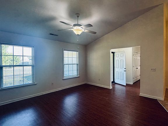 2nd image of 112 Balsa Dr