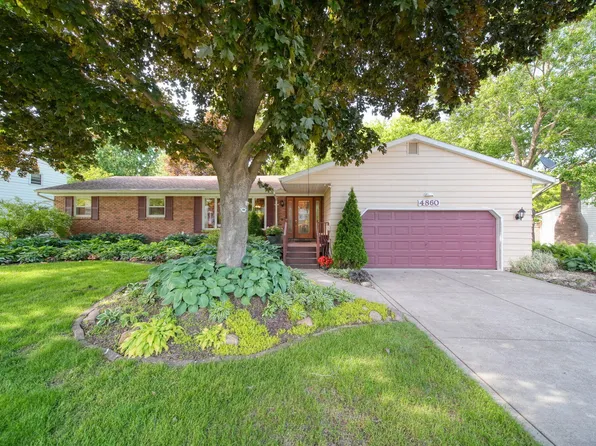 4860 Sequoia Dr, Jackson, MI 49201
