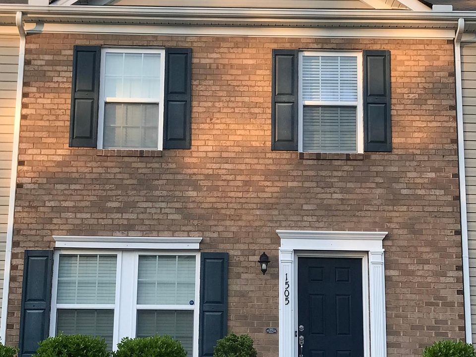 Welcome to 1505 Stonewall Manor Dr