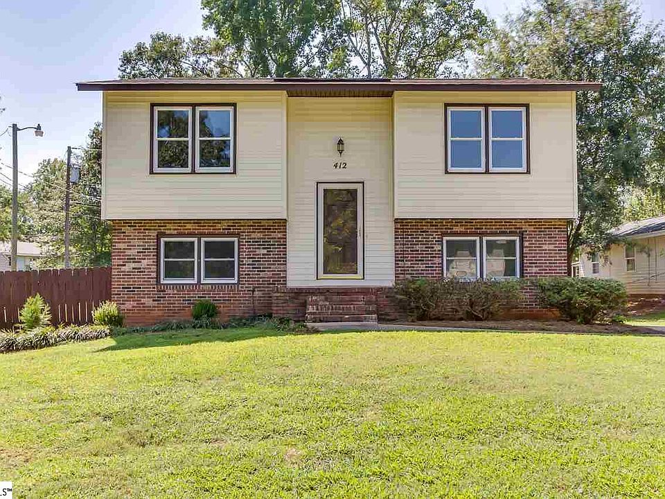 1st image of 412 W Yellow Wood Dr