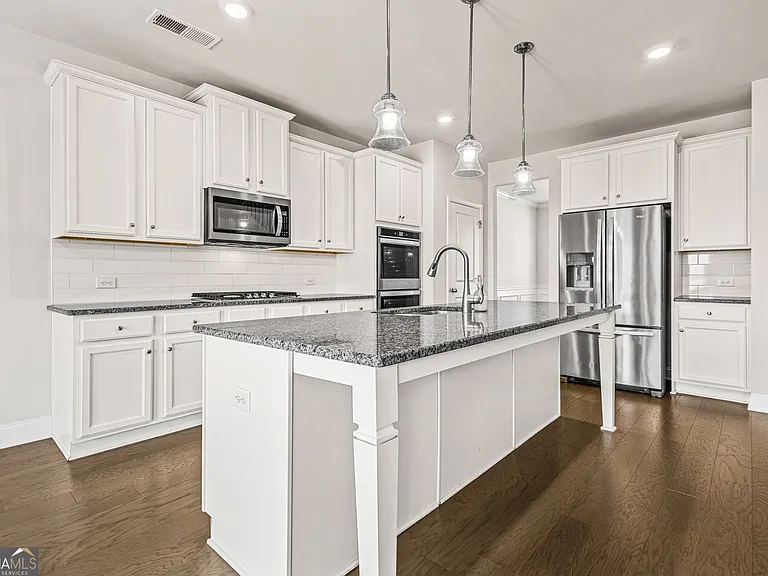 3331 Fall Branch Ln — Photo 8