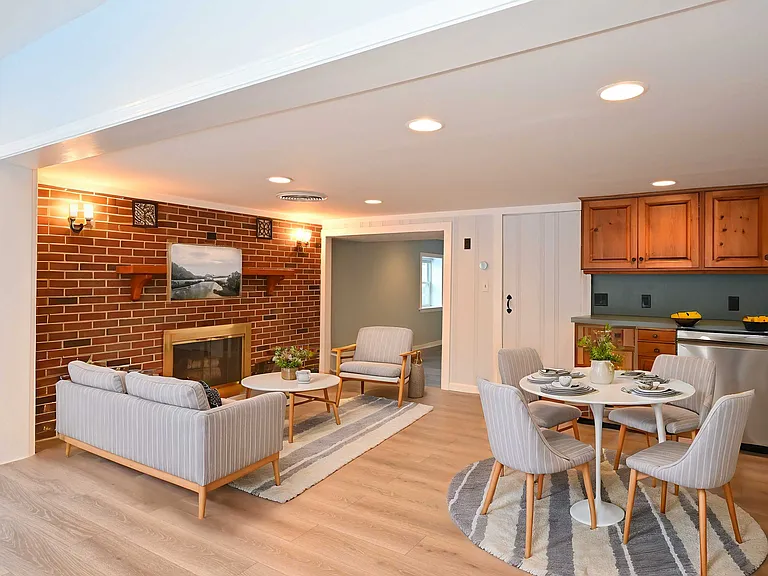 241 Wrentham Rd — Photo 9